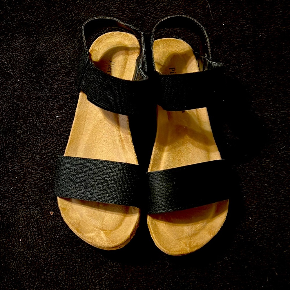 Like New Black Wedges